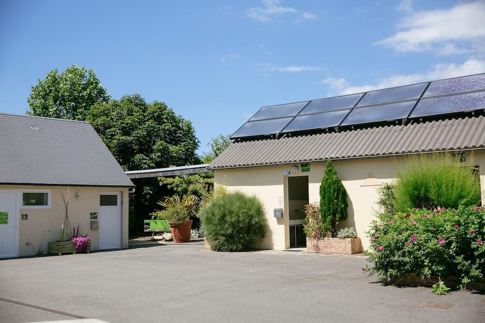 Camping Saint Michel Courtils Esterno foto