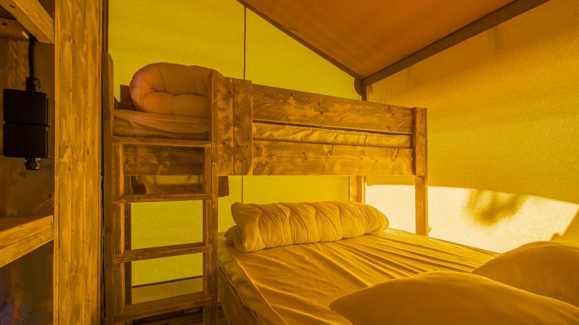 Camping Saint Michel Courtils Esterno foto