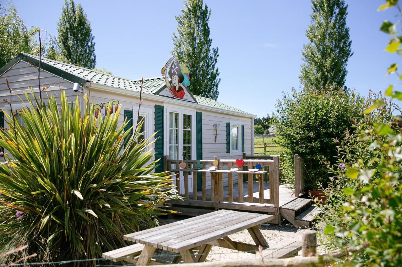Camping Saint Michel Courtils Esterno foto